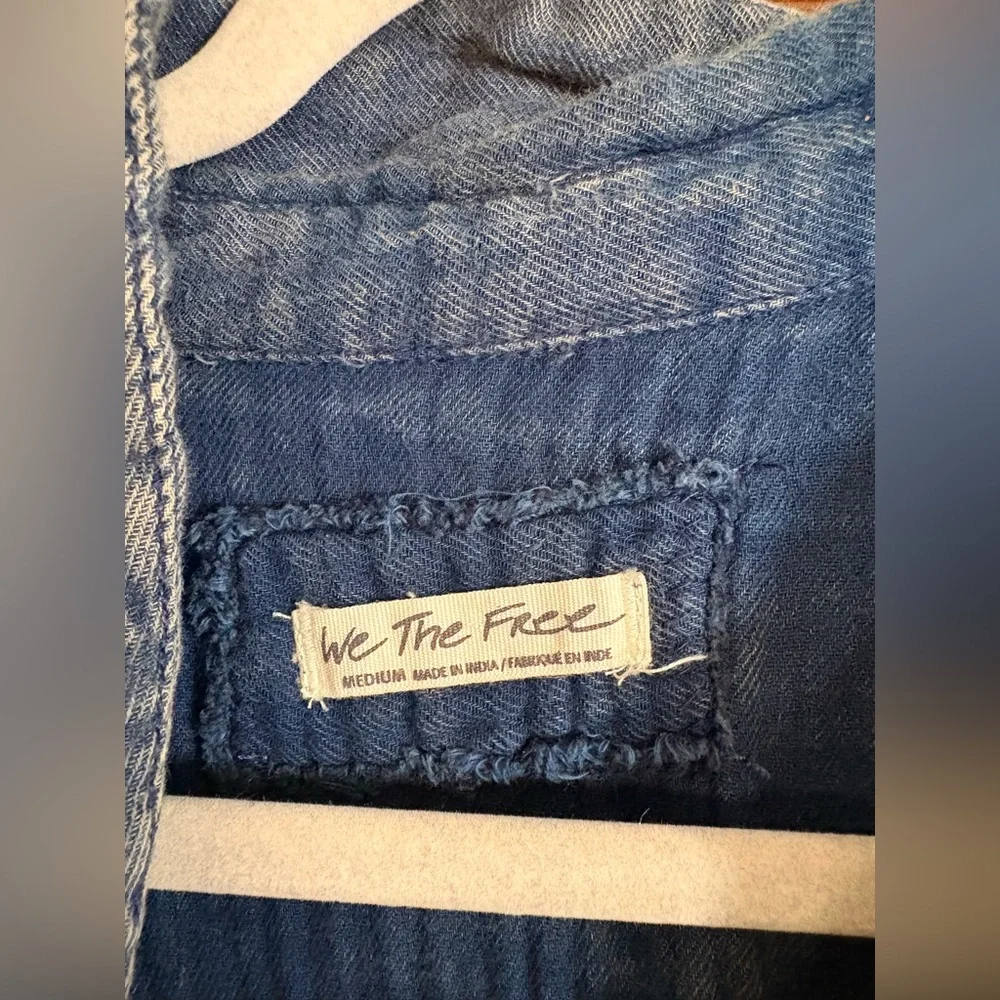 Blue Button-Up Blouse with Lace Accents - Picture 3 of 5